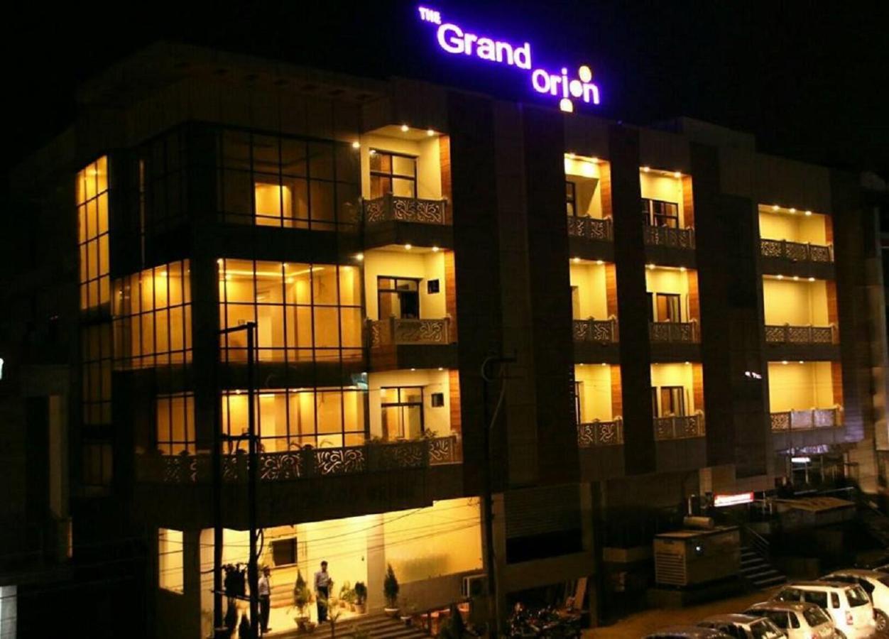 Hotel The Grand Orion à Chinhat Extérieur photo